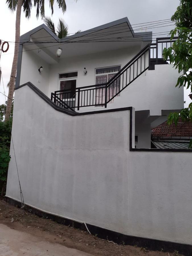 Pearl Holiday Inn Mirissa Exterior foto